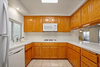 19324 Flowers Court, Newhall, CA 91321 - Photo 7