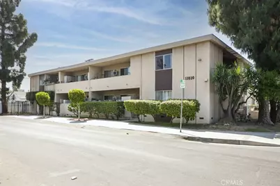 12020 Hamlin Street, North Hollywood, CA 91606 - Photo 17