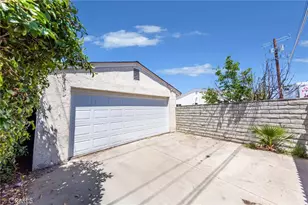 22016 Schoolcraft St, Canoga Park, CA 91303 - Photo 33