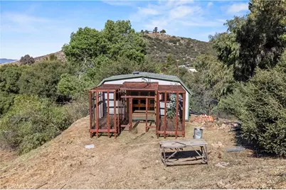32651 Teller Avenue, Agua Dulce, CA 91390 - Photo 17