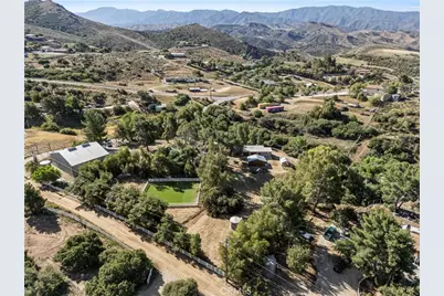 32651 Teller Avenue, Agua Dulce, CA 91390 - Photo 5