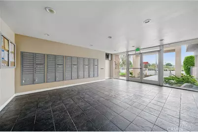 7826 Topanga Canyon Boulevard #218, Canoga Park, CA 91304 - Photo 5