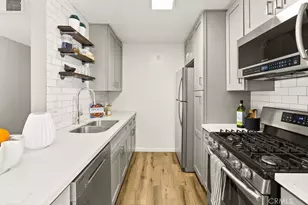 18620 Hatteras St, Tarzana, CA 91356 - Photo 7