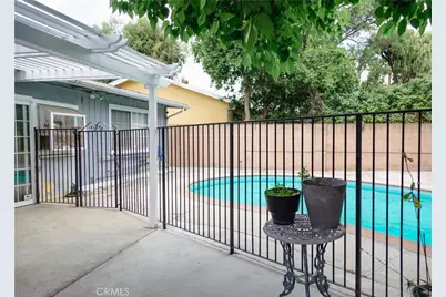 8554 Owensmouth Avenue, Canoga Park, CA 91304 - Photo 21