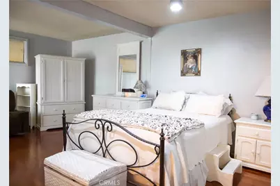 8554 Owensmouth Avenue, Canoga Park, CA 91304 - Photo 11