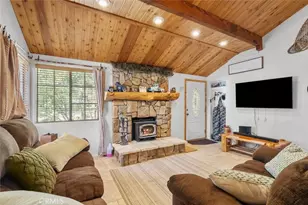 924 Greenway Dr, Big Bear City, CA 92314 - Photo 11