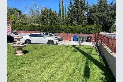 419 W Altadena Drive, Altadena, CA 91001 - Photo 15