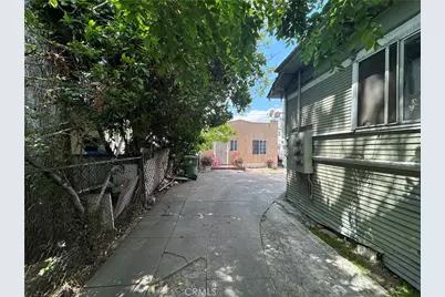 1026 E 23rd Street, Los Angeles, CA 90011 - Photo 13