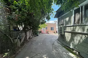 1026 E 23rd St, Los Angeles, CA 90011 - Photo 13