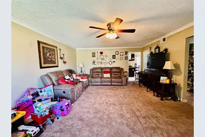 3208 Sunview Drive, Bakersfield, CA 93306 - Photo 9