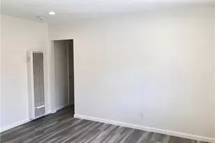 352 W Peach St, Compton, CA 90222 - Photo 7