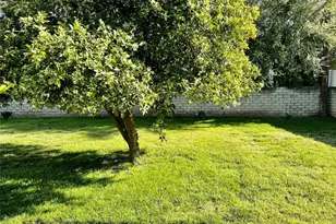 17114 Vose St, Lake Balboa, CA 91406 - Photo 21