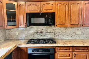 17114 Vose St, Lake Balboa, CA 91406 - Photo 9