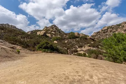 7815 Mesa Drive, Simi Valley, CA 93063 - Photo 19