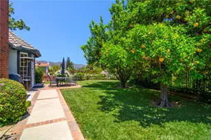 29302 Laro Dr, Agoura Hills, CA 91301 - Photo 23