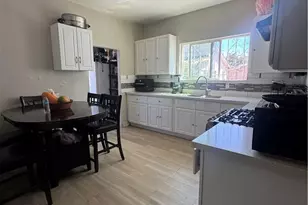 5102 Woodlawn Ave, Los Angeles, CA 90011 - Photo 17