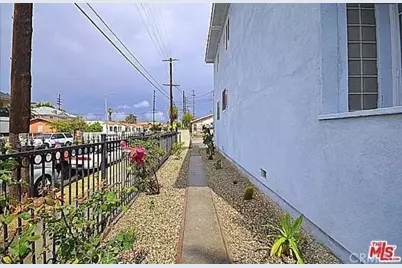 5102 Woodlawn Avenue, Los Angeles, CA 90011 - Photo 19
