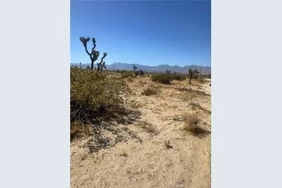 25311 E Avenue H-8, Lancaster, CA 93535 - Photo 1