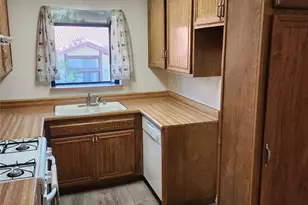 27971 Sarabande Ln, Canyon Country, CA 91387 - Photo 15