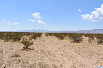 1490 E Wilson Avenue, Mojave, CA 93501 - Photo 1