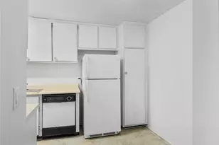 4919 Indian Wood Rd, Culver City, CA 90230 - Photo 17