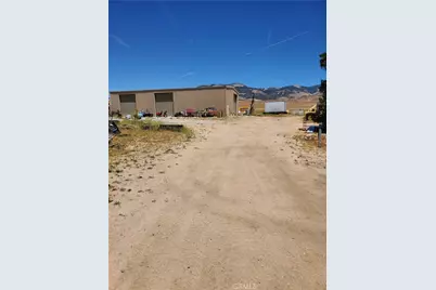 29824 Holiday Avenue, Lancaster, CA 93243 - Photo 3