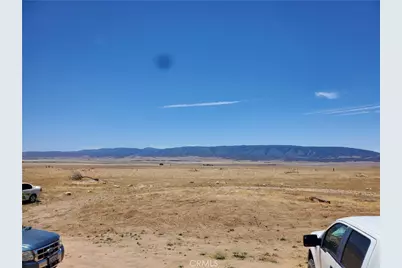 29824 Holiday Avenue, Lancaster, CA 93243 - Photo 9