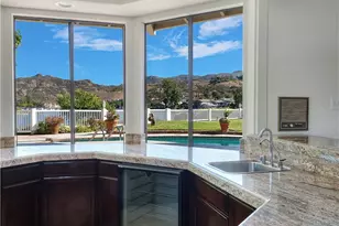 3924 Fairbreeze Cir, Westlake Village, CA 91361 - Photo 17