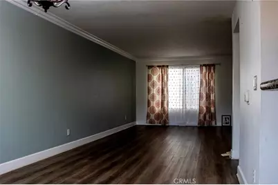 7045 Woodley Avenue #124, Lake Balboa, CA 91406 - Photo 5