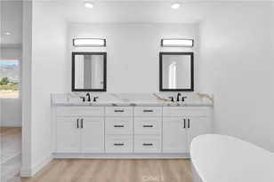 24925 Running Breeze Rd, Apple Valley, CA 92307 - Photo 29