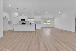 24925 Running Breeze Rd, Apple Valley, CA 92307 - Photo 9