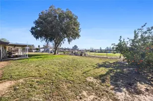 7519 Man O War St, Bakersfield, CA 93307 - Photo 37