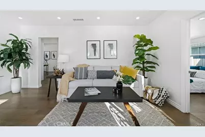 1484 N Clybourn Avenue, Burbank, CA 91505 - Photo 7