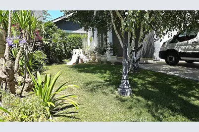 8467 Penfield Avenue, Winnetka, CA 91306 - Photo 59