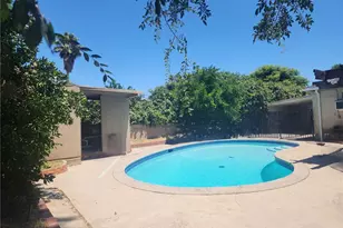 21057 Runnymede St, Canoga Park, CA 91303 - Photo 35