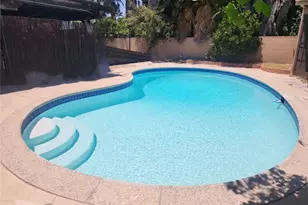 21057 Runnymede St, Canoga Park, CA 91303 - Photo 37