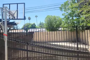 21057 Runnymede St, Canoga Park, CA 91303 - Photo 27