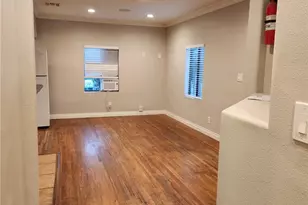 21057 Runnymede St, Canoga Park, CA 91303 - Photo 17