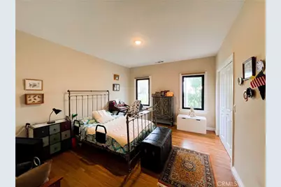 542 N Kilkea Drive, Los Angeles, CA 90048 - Photo 19