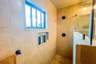 542 N Kilkea Dr, Los Angeles, CA 90048 - Photo 57