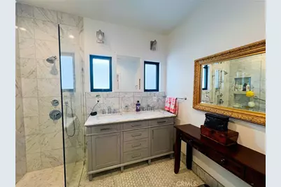 542 N Kilkea Drive, Los Angeles, CA 90048 - Photo 21