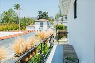 542 N Kilkea Dr, Los Angeles, CA 90048 - Photo 45