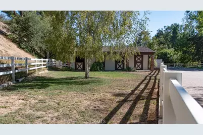 5250 Scott Robertson Road, Hidden Hills, CA 91302 - Photo 31