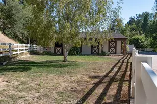 5250 Scott Robertson Rd, Hidden Hills, CA 91302 - Photo 31