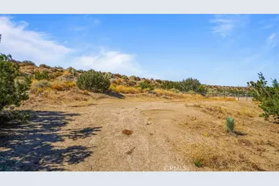 12332 E Avenue X, Pearblossom, CA 93553 - Photo 27