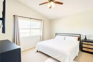 14016 Las Entradas, Bakersfield, CA 93314 - Photo 17