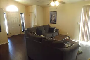 19842 Canyon View Dr, Canyon Country, CA 91351 - Photo 3