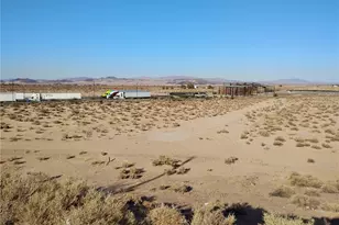 48444 Memorial Dr, Newberry Springs, CA 92365 - Photo 3