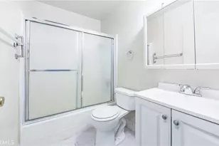 6045 Hazelhurst Pl, North Hollywood, CA 91606 - Photo 13