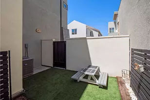 27717 Knoll View Pl, Valencia, CA 91381 - Photo 27